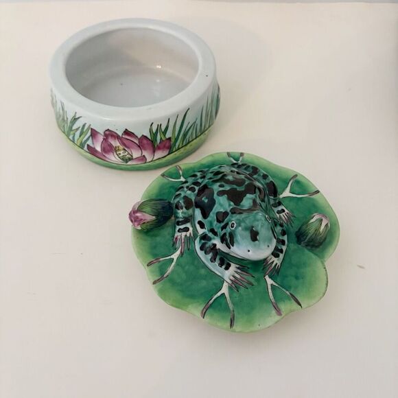 VTG Frog Lily Pad Trinket Box Ceramic Lotus Flower - Picture 3 of 10